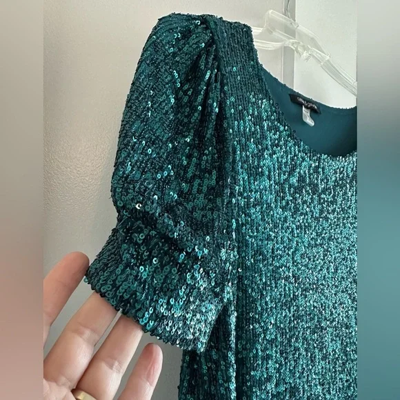 Cable & Gauge Sequin Dress - Picture 4 of 7